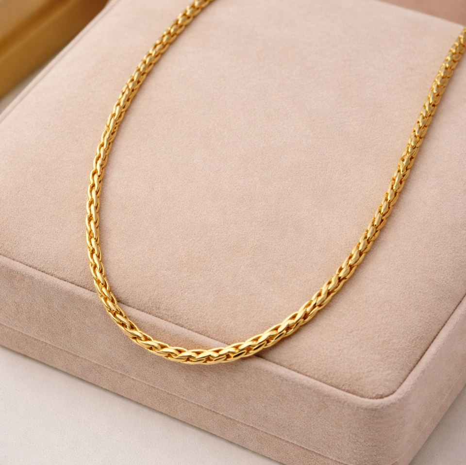 Encliff palm link chain featuring interconnected oval-shaped links with a polished silver finish.